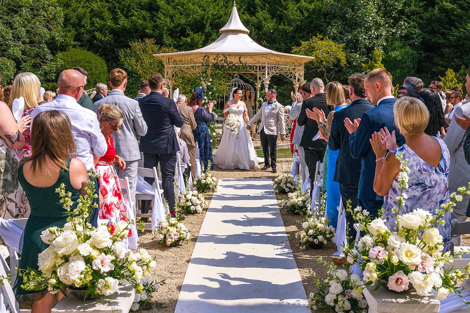 Outside wedding at Manor By The Lake